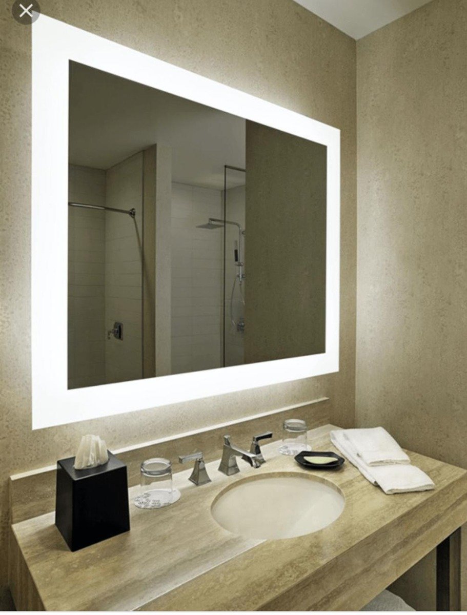 Современное зеркало в ванную