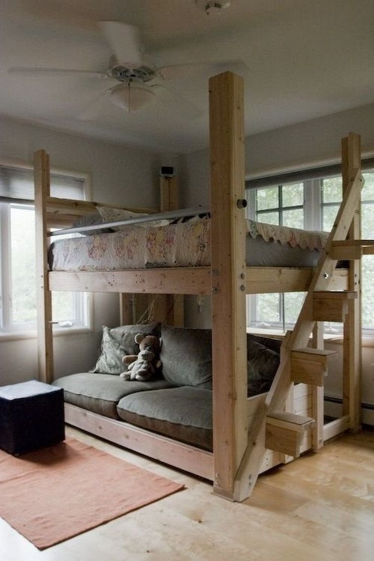 Двуспальная двухэтажная кровать на даче