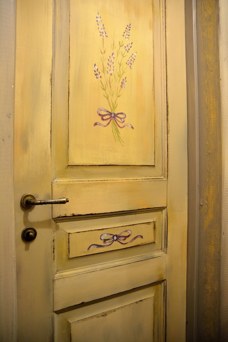 Декор деревянной двери