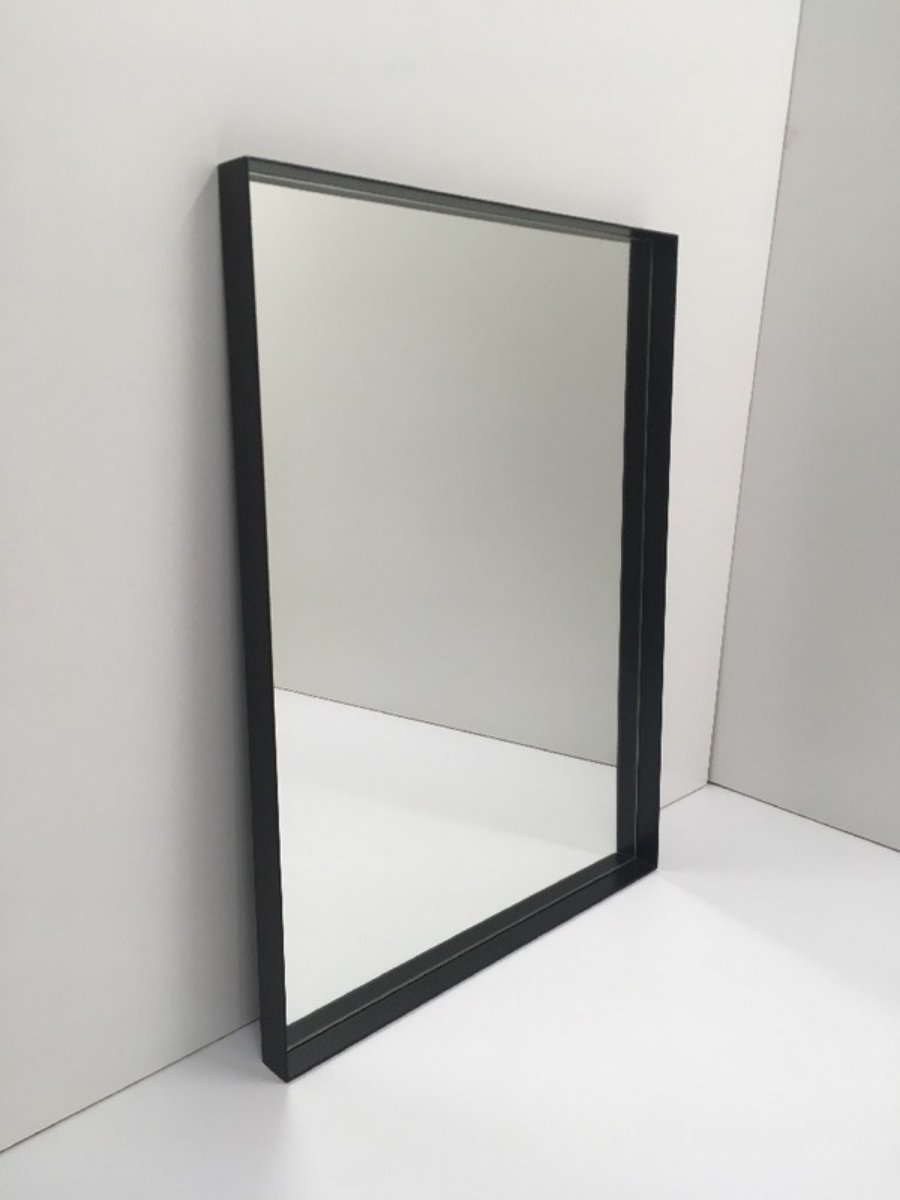 Зеркало в черной металлической раме прямоугольное 90x230