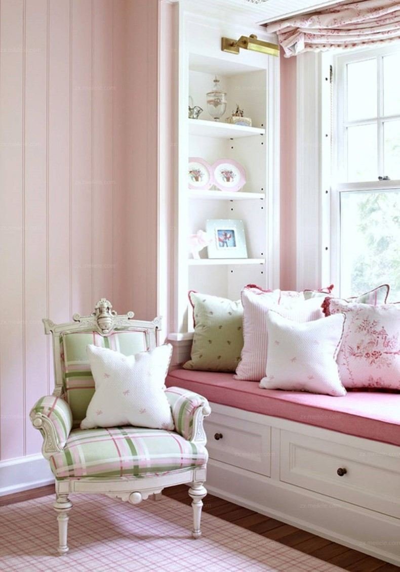 Детская комната в пастельных тонах