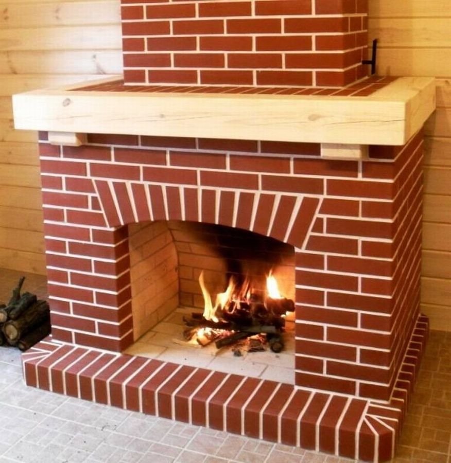 Камин из кирпича