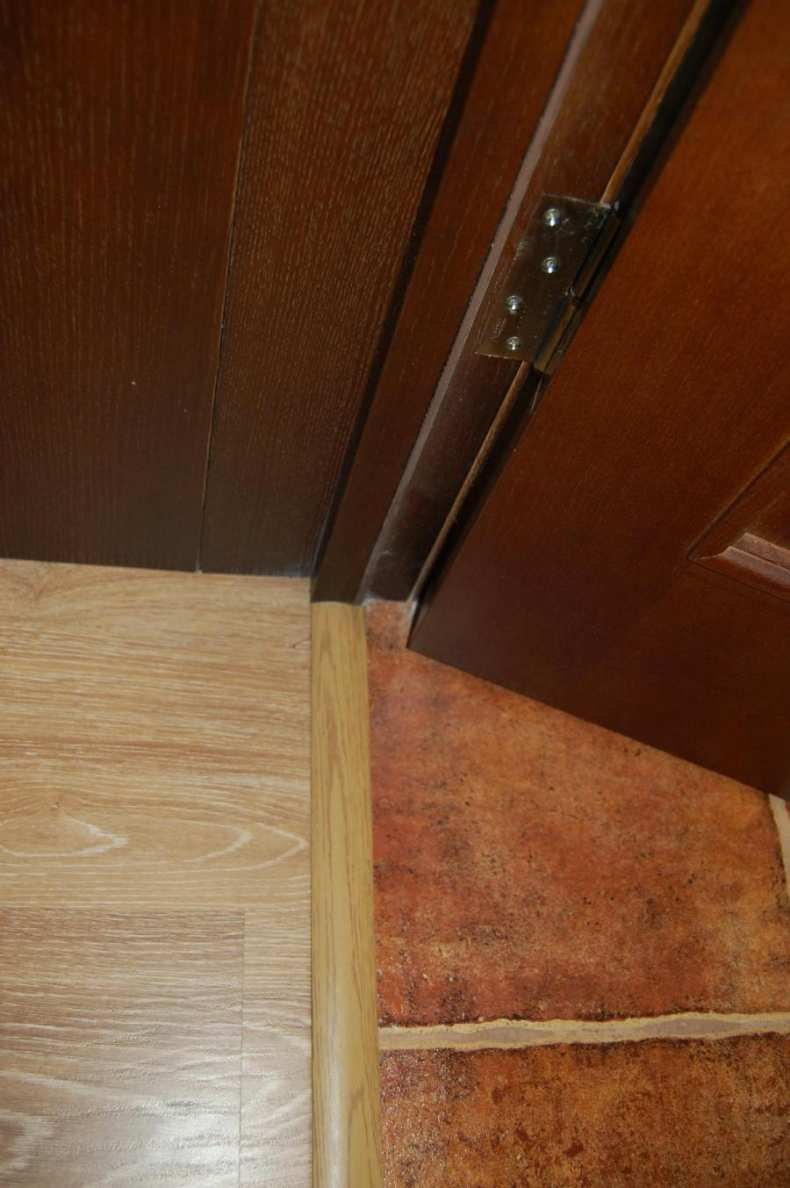 Дверной порог межкомнатной двери