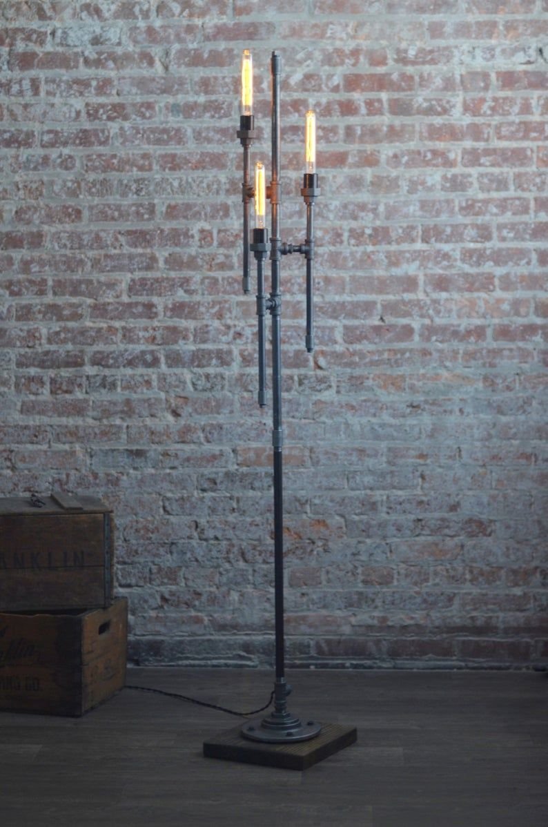 Напольный светильник в стиле лофт