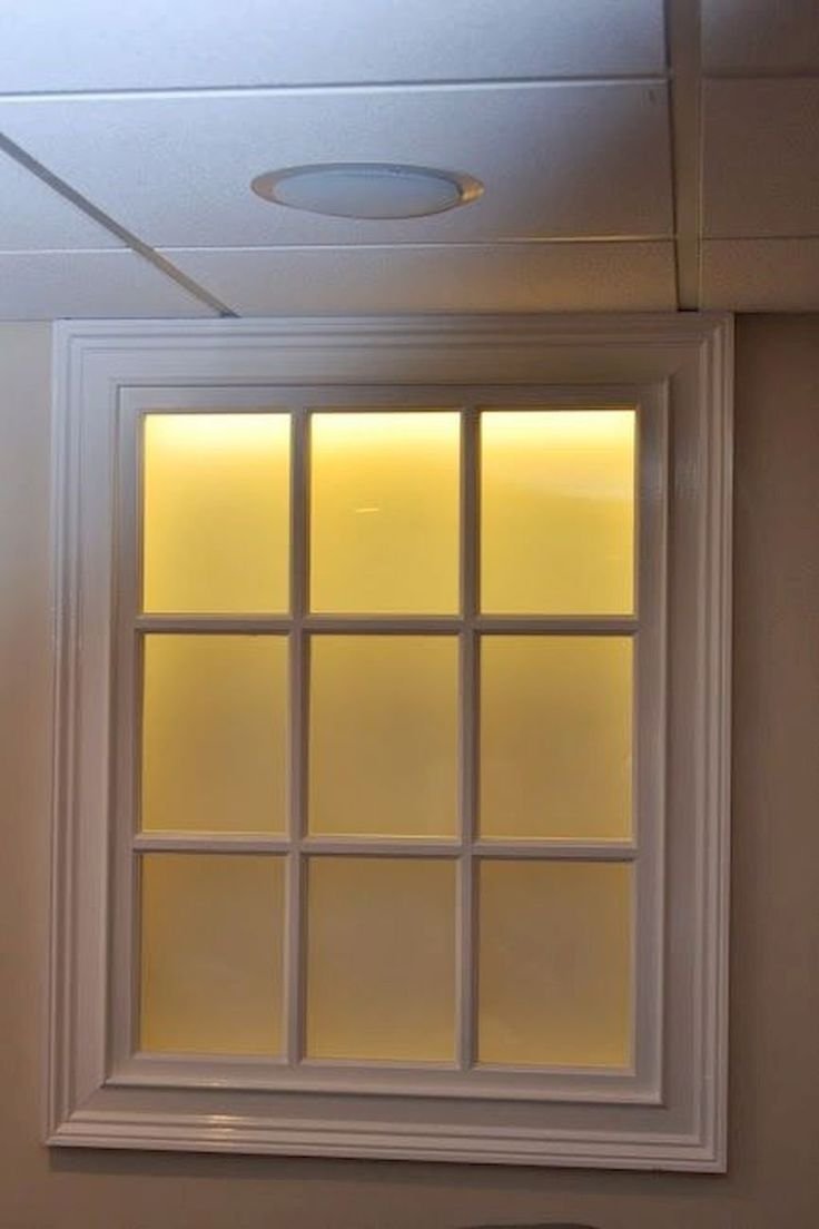 Светильник в виде окна