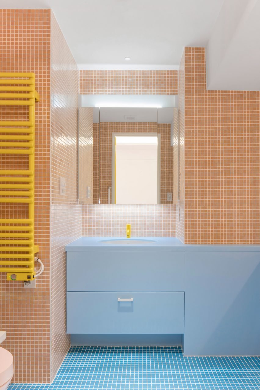 8 Адам Натаниэль Фурман: Nagatachō Apartment, Япониях