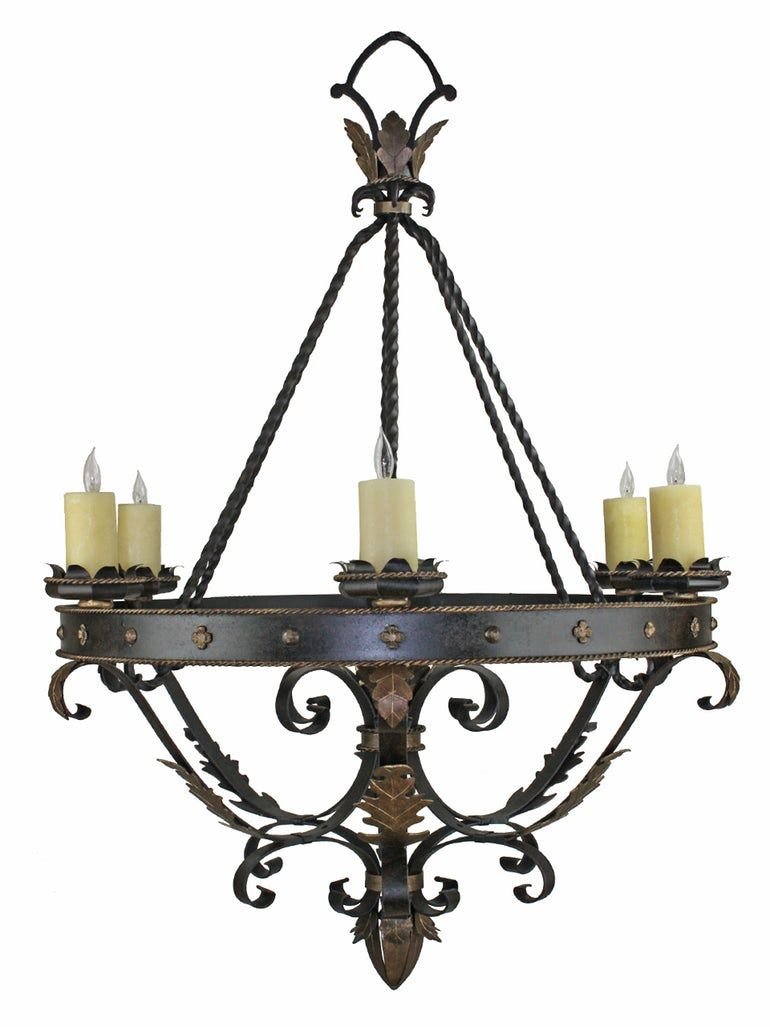 Люстры в замковом стиле