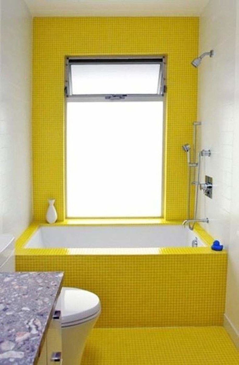 Желтая ванная комната