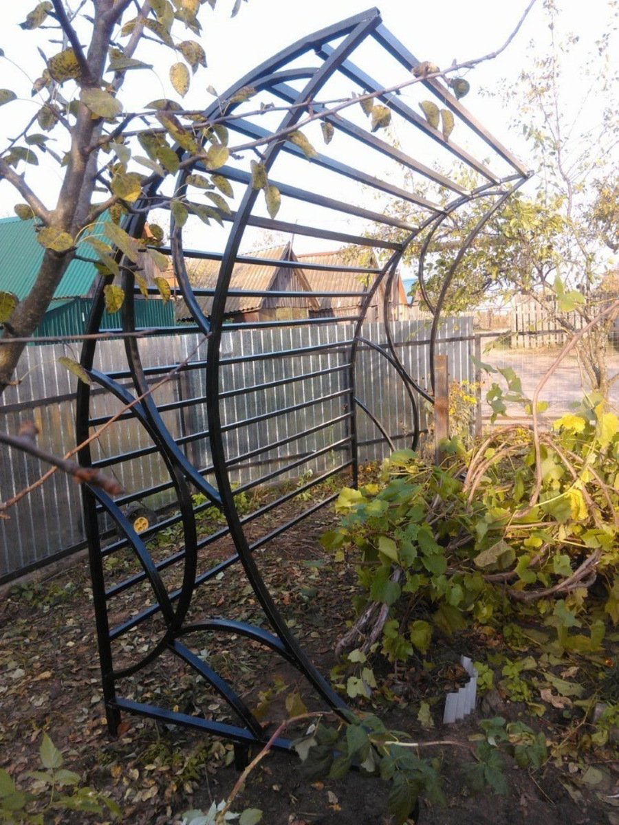 Шпалера полуарка