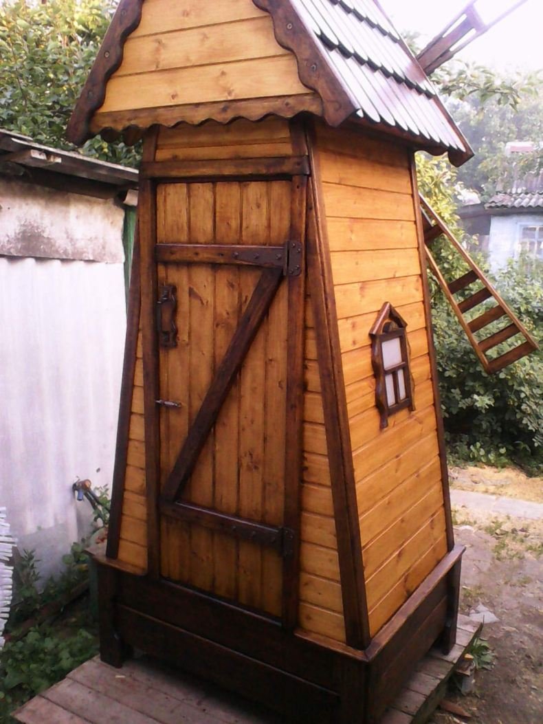 Деревянный туалет мельница