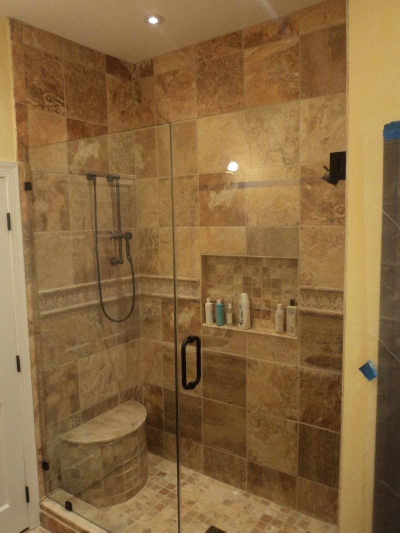 Ванная комната с выложенной душевой