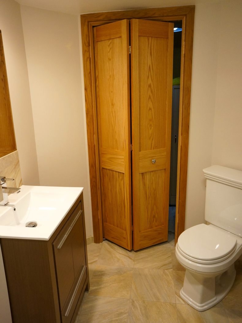 Дверь гармошка в туалет