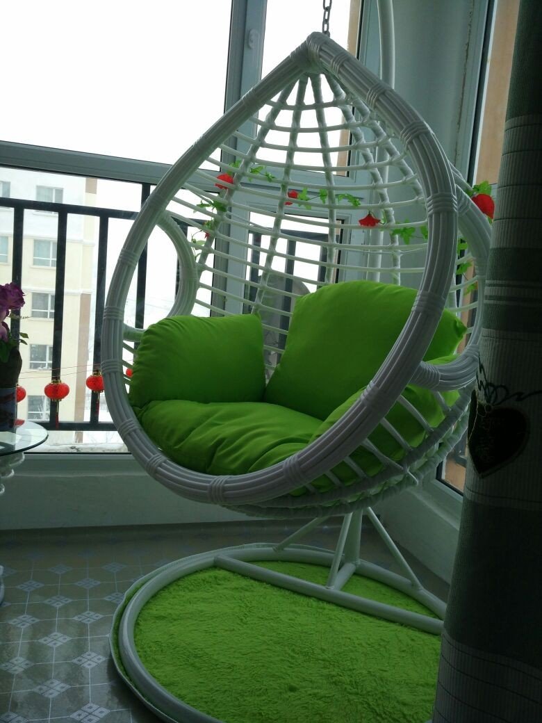 Плетеное кресло на балкон