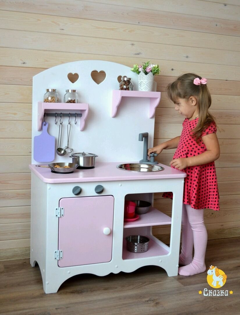 Детская кухня из дерева