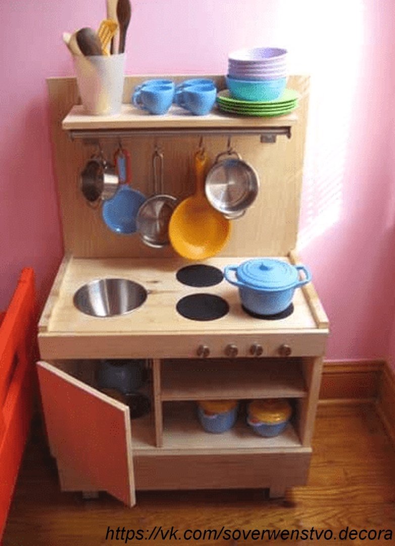 Кухня из фанеры для детей