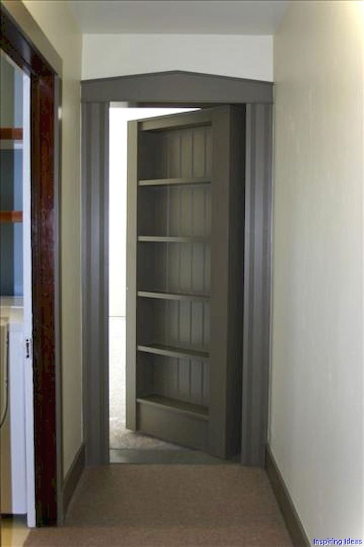 Замаскированная дверь в гардеробную
