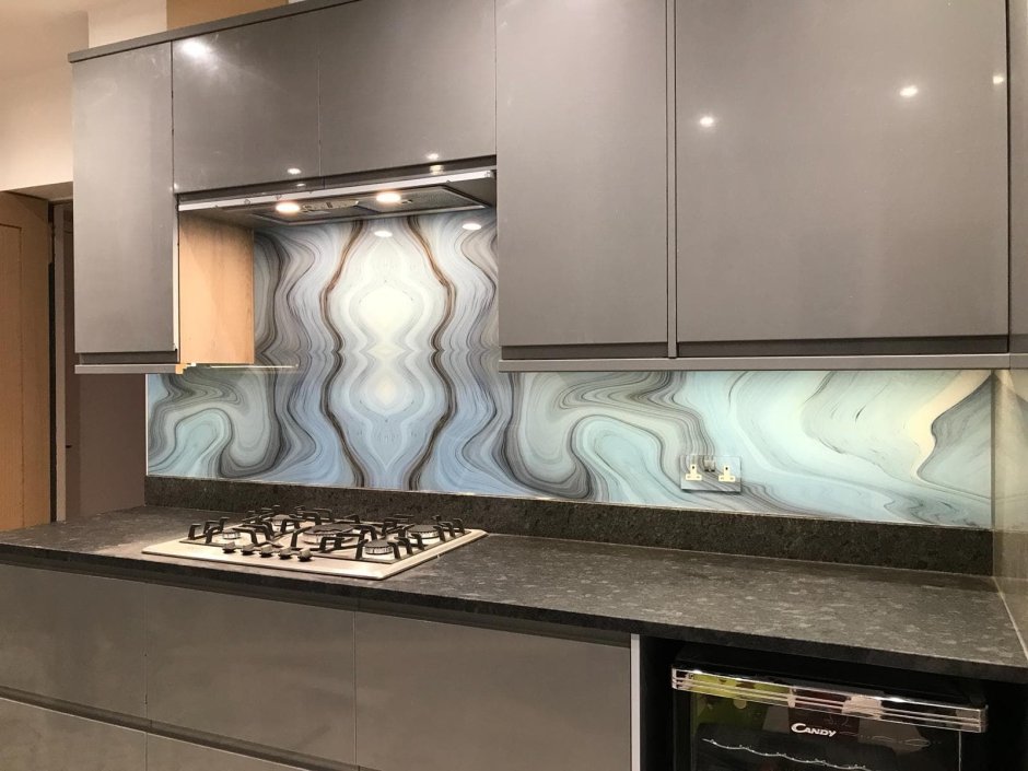 Verre Eglomise стеклянные панели в интерьере