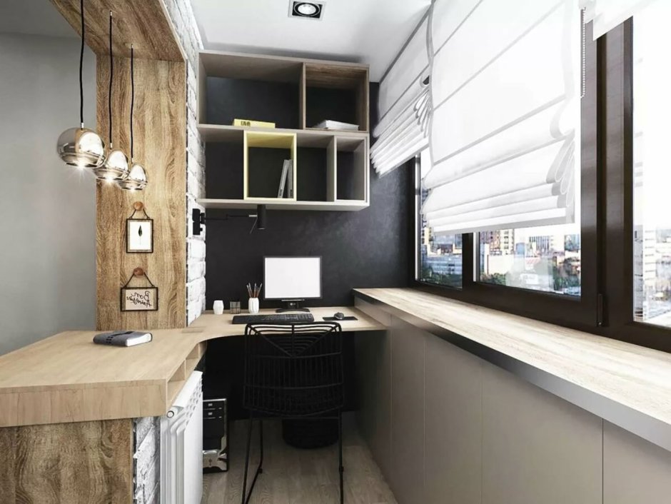 Рабочая зона на балконе