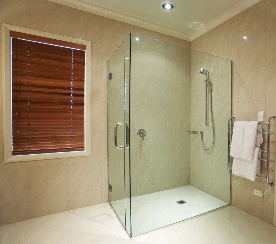 Душевые кабины и перегородки Shower Glass компания