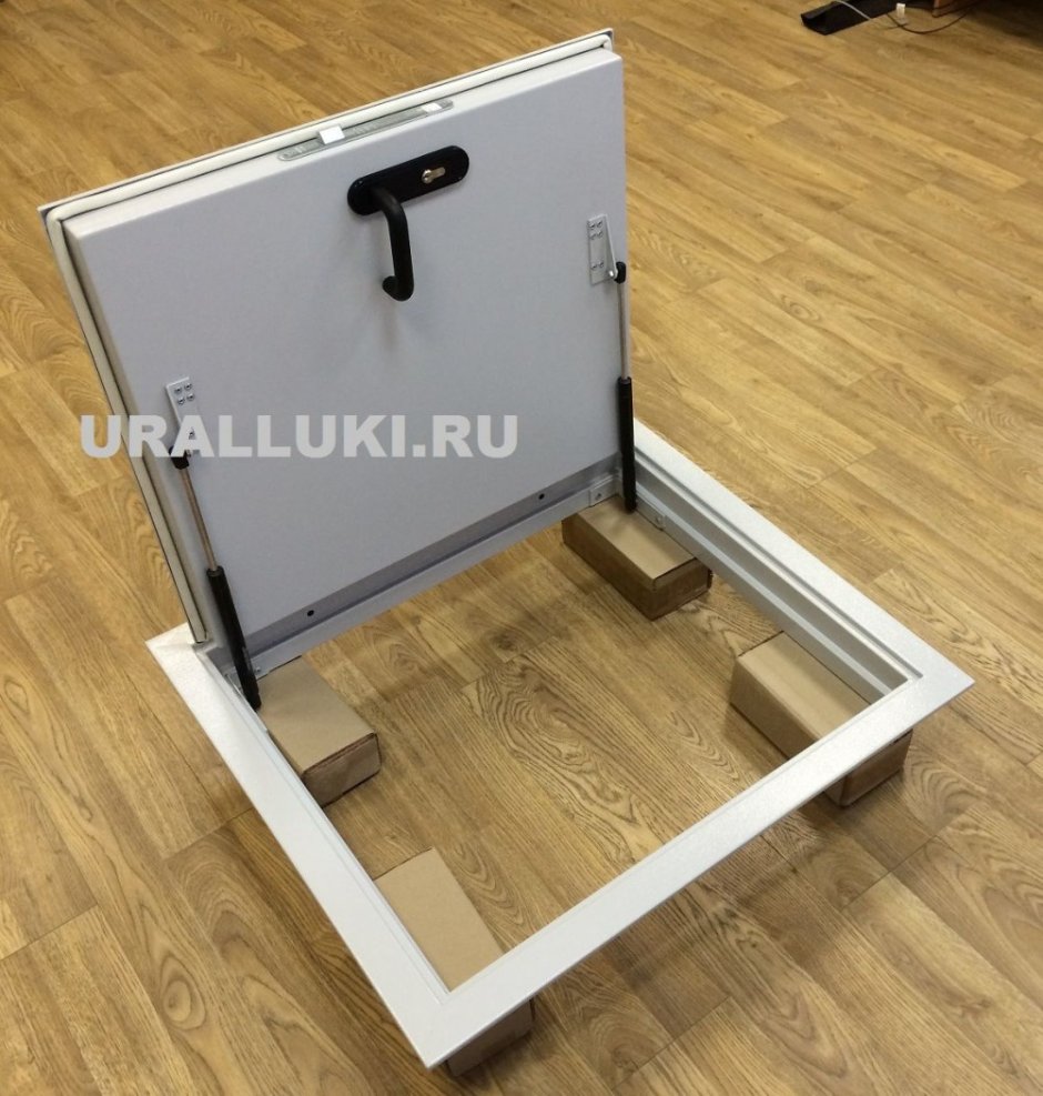Люк чердачный ПВХ 700 700