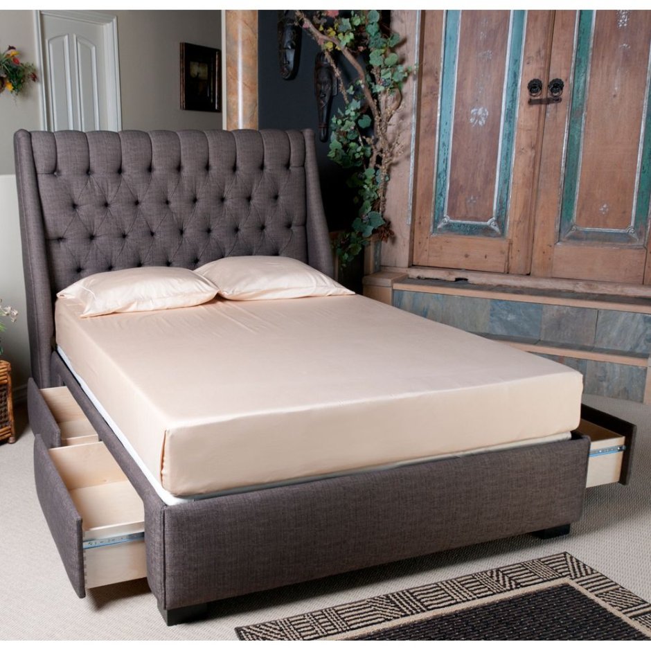 Кровать с мягкой спинкой двуспальная