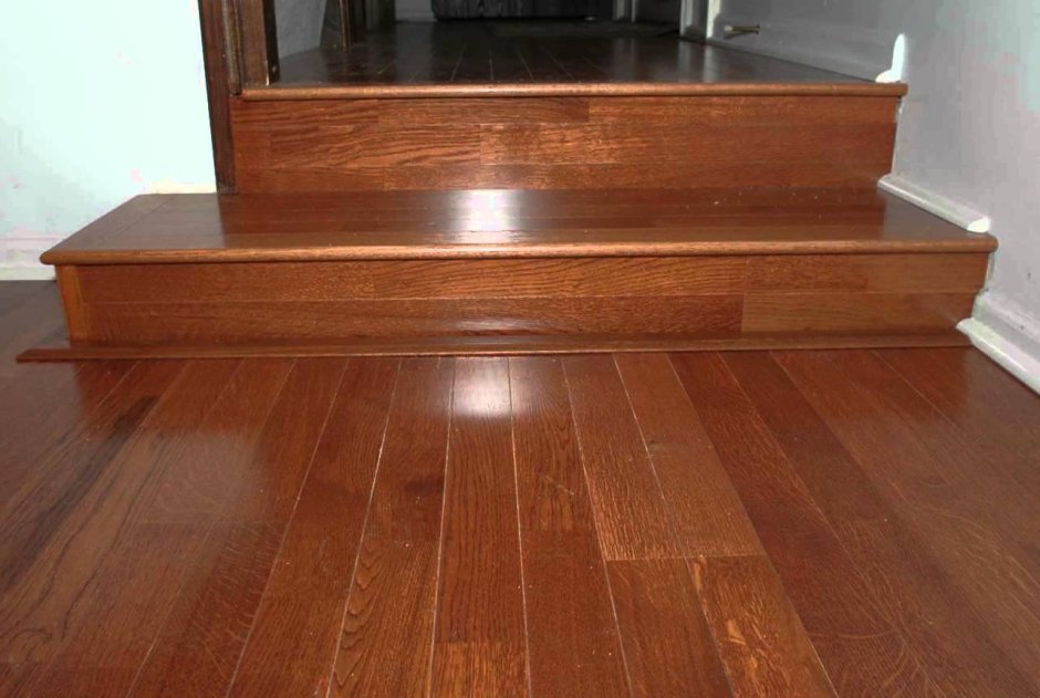 Ступенька между комнатами