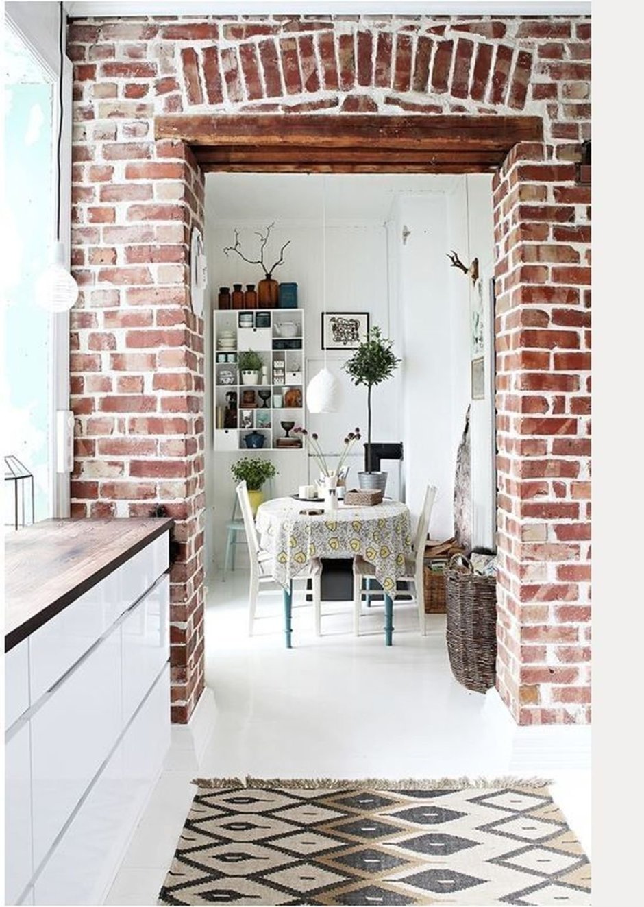 Дверной проем из кирпича