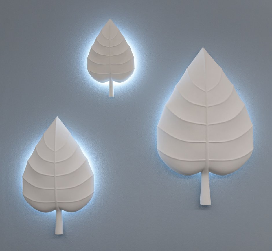 Бра с птицей гипсовая