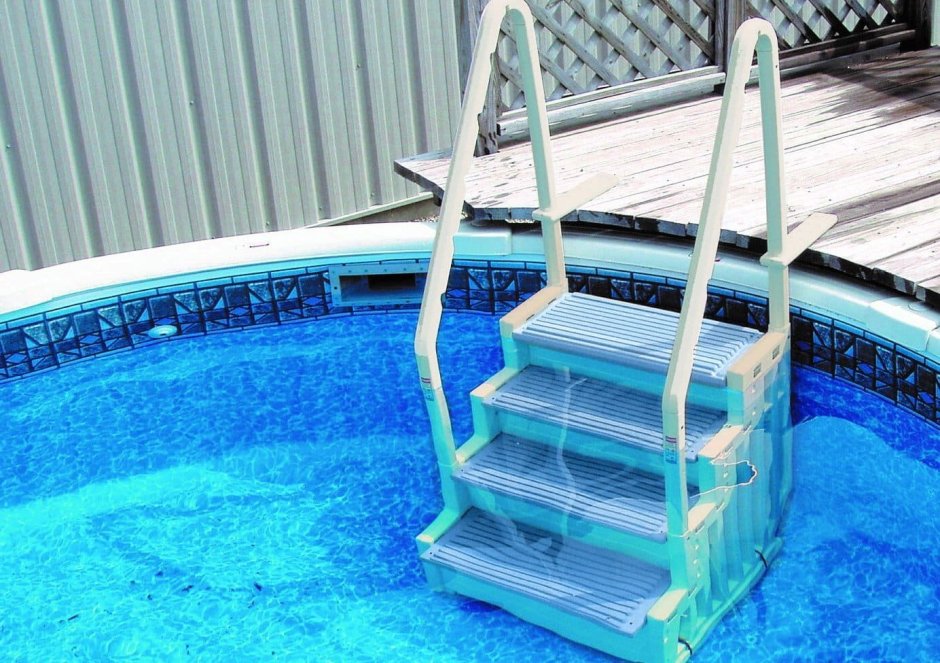 Лестница для бассейна из полипропилена
