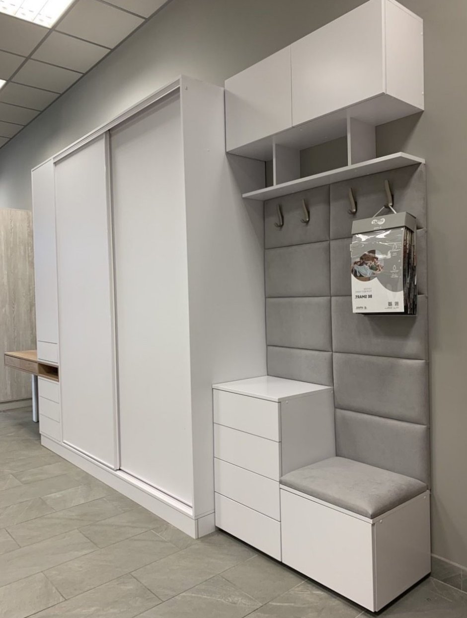 Прихожая в современном стиле