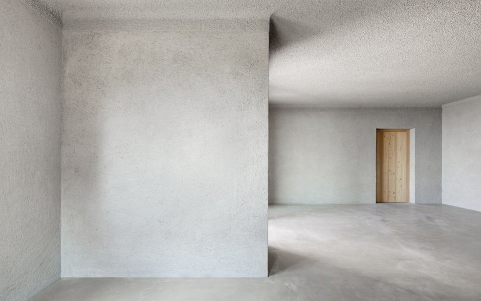 Пустая бетонная комната