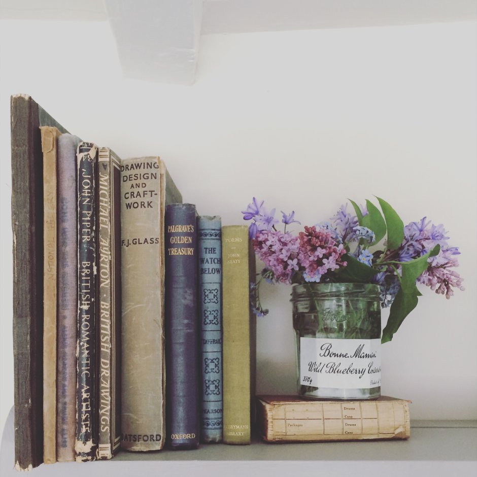Полки смцветамт и книгамт