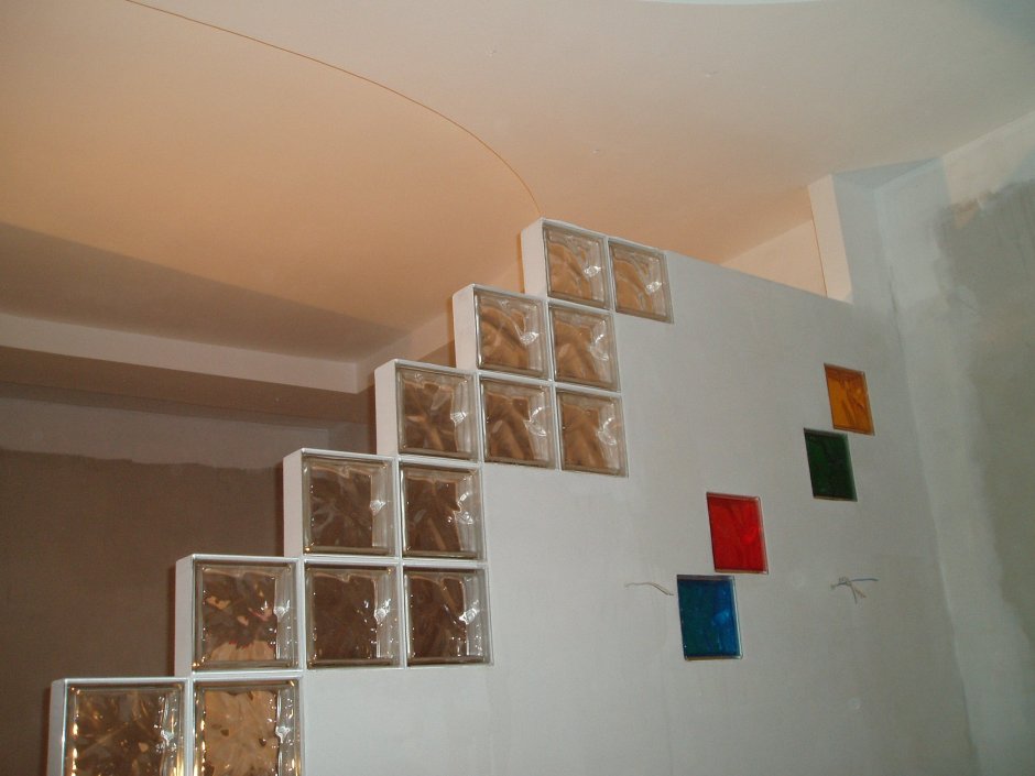 Стеклянные квадраты для стен