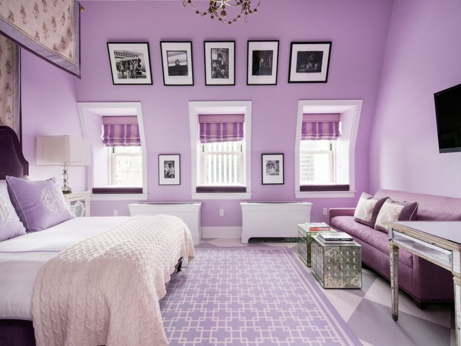 Дом с фиолетовыми стенами