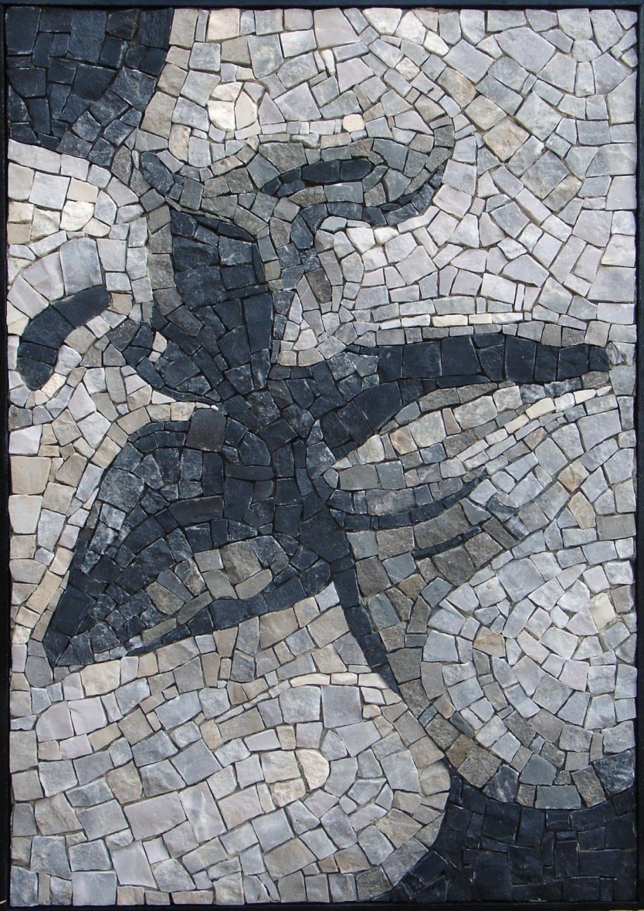 Современная мозаика из камня