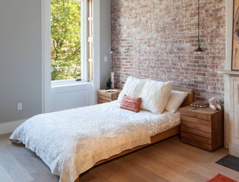 Декоративный кирпич в интерьере спальни