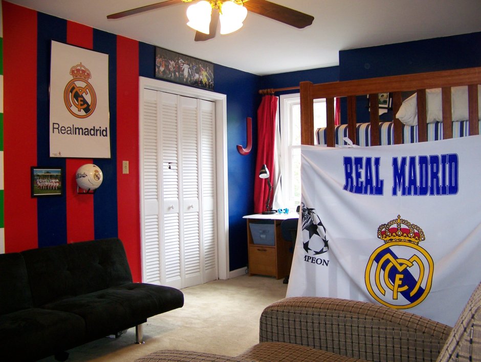 Комната в стиле болельщика Реал Мадрид