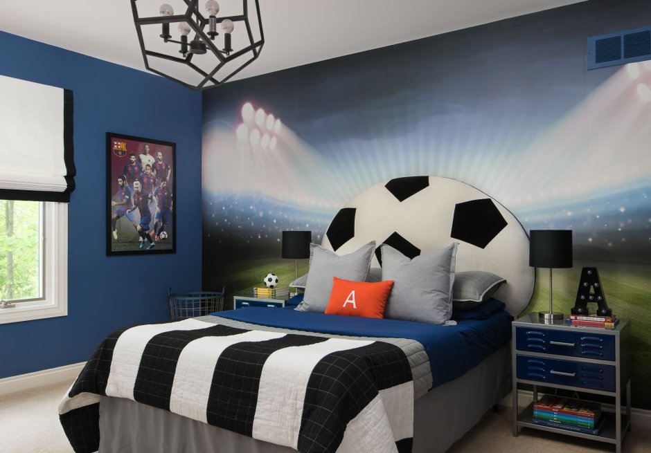 Комната для подростка в футбольном стиле
