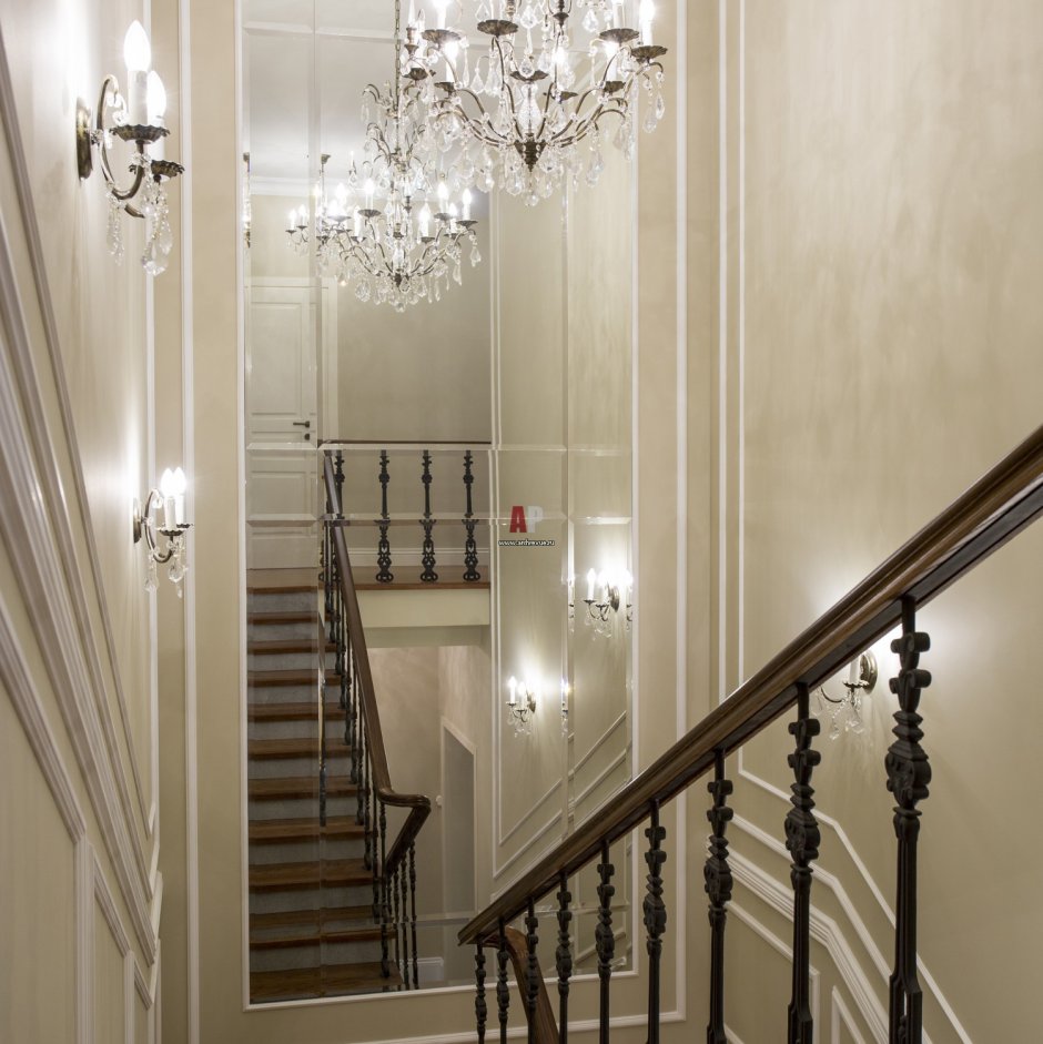 Лестница в стиле современная классика