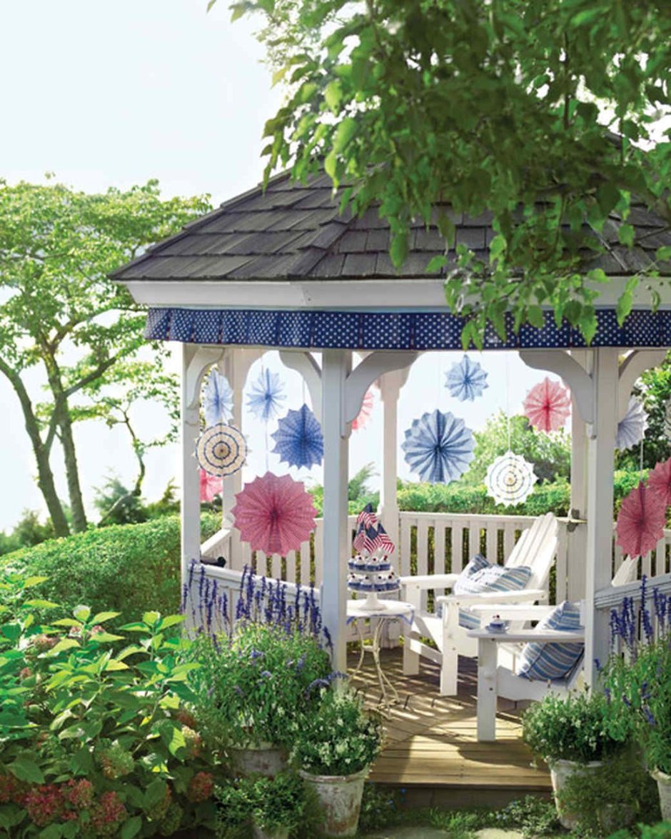 Украшение беседки на даче