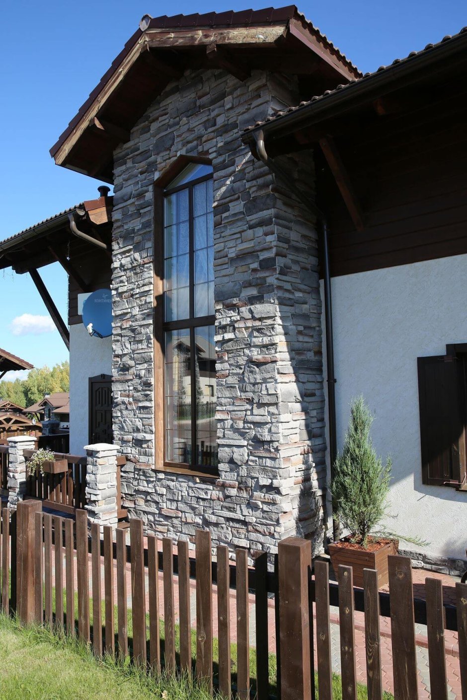 Отделка фасада камнем