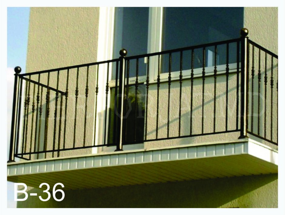 Ограждение металлическое для балконов в многоэтажном
