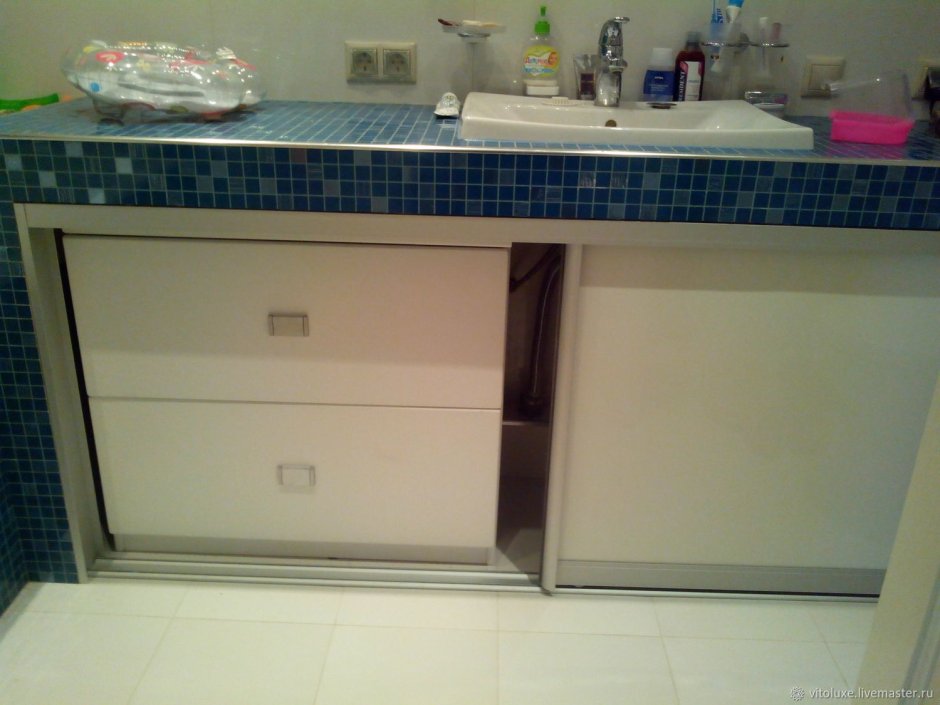 Шкафчики под столешницу в ванной под раковину