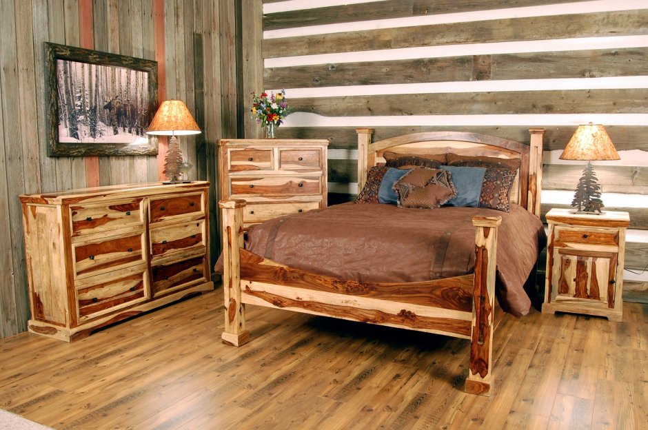 Кровать деревянная в стиле Кантри