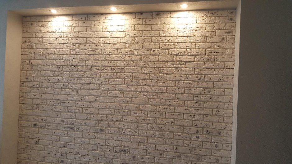 Декоративные кирпичики на стену
