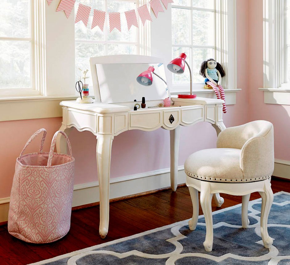 Baby Room Table