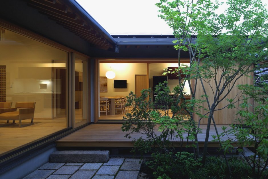 Японский дом с внутренним двором