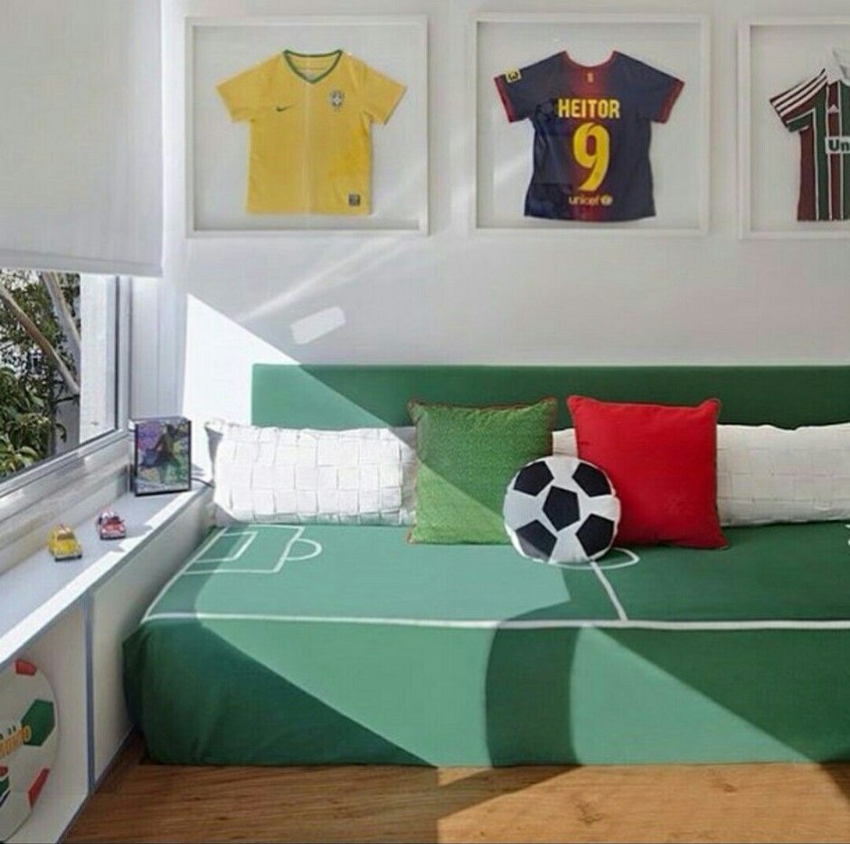 Комната в футбольном стиле для подростков