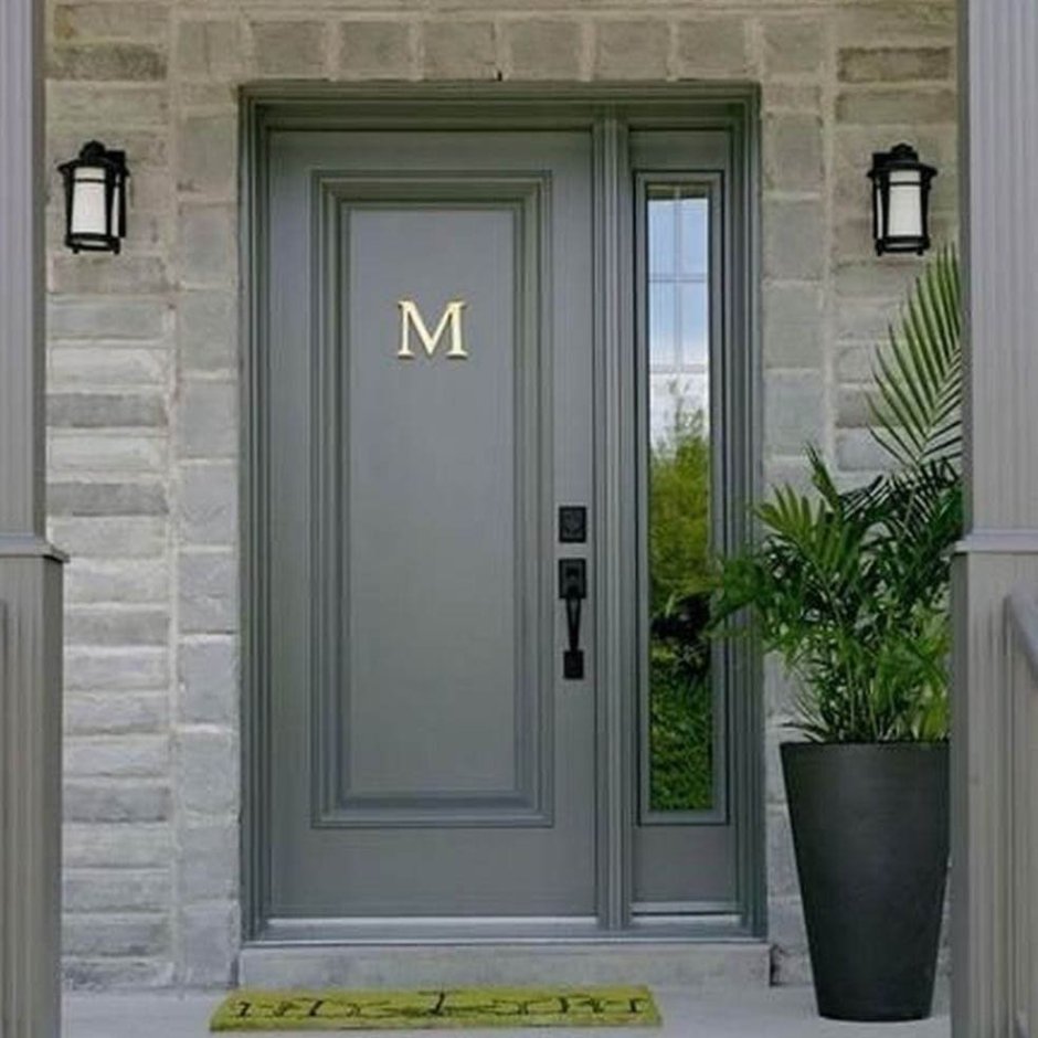 Входная дверь с окном