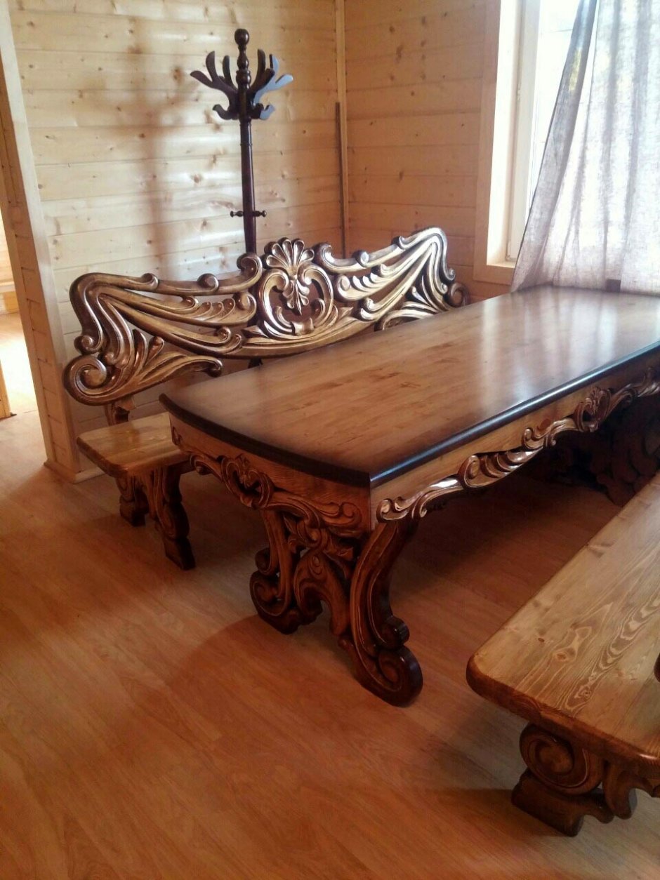 Красивая резная мебель